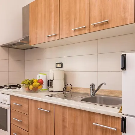 Holiday House Damir - 1 And 2 - Happy Apartment Pula