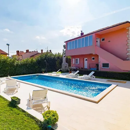 Holiday House Damir - 1 And 2 - Happy * Pula