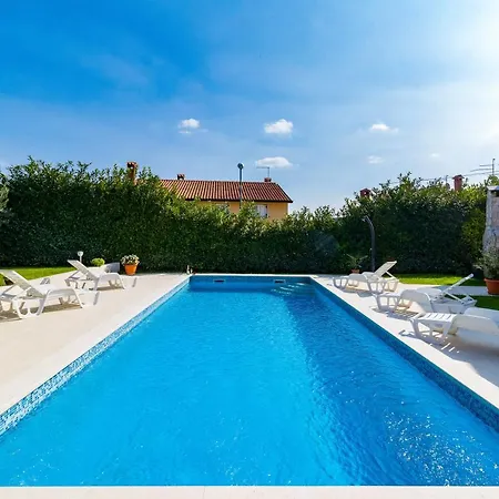 Holiday House Damir - 1 And 2 - Happy Apartment *