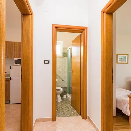 Apartment Holiday House Damir - 1 And 2 - Happy Pula