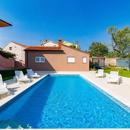 Holiday House Damir - 1 And 2 - Happy * Pula