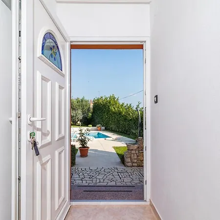 Apartment Holiday House Damir - 1 And 2 - Happy Pula