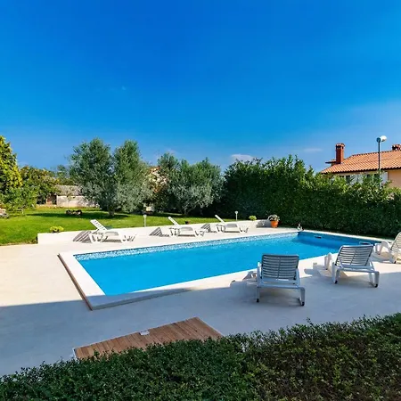 Holiday House Damir - 1 And 2 - Happy Apartment *